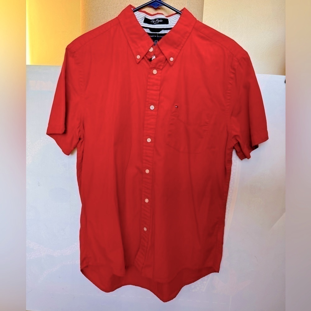 Size large, Tommy Hilfiger, red button, collared shirt